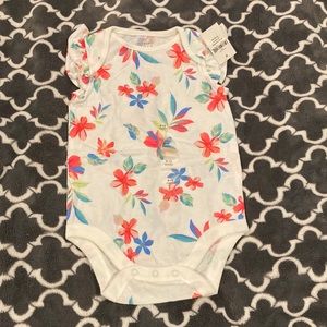 NWT baby gap onesie 6-12m